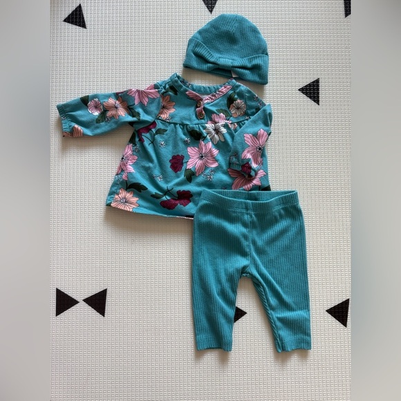 Carters|Baby girl matching set,ribbed leggings & floral shirt & beanie•••3M - Picture 5 of 5